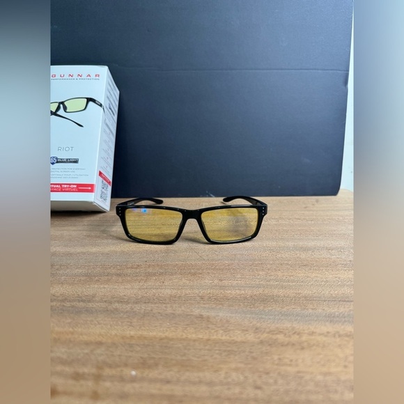 NIB GUNNER Riot Blue Light Amber Light Computer Gaming Glasses in Onyx 100% UV - Picture 7 of 12